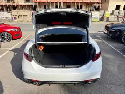 Alfa-Romeo Giulia 2.0 Turbo 280 AT Q4 Veloce (2019) - Foto 15