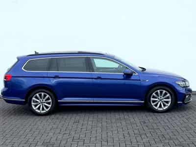 VW Passat Passat Variant 2.0 TDI R line /Led/Pano/App/ (2022) - Photo 4