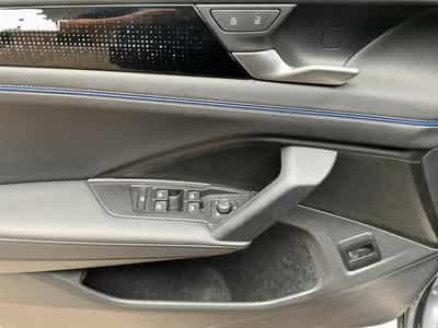 VW Tiguan R-Line+DSG+AHK+P.Confort+LM20+MatrixHD+P.Info.+Black-Style (2025) - Foto 14