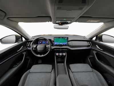 Skoda Kodiaq Selection+DSG+Led+Navi+DAB+Rear-View+LTE (2025) - Foto 2