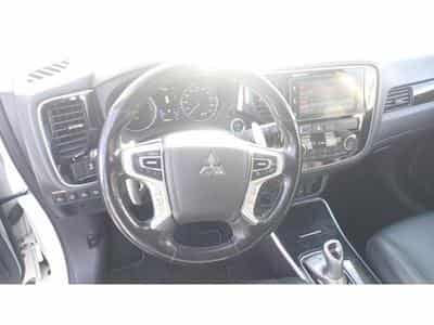 Mitsubishi Outlander PHEV (2019) - Foto 15