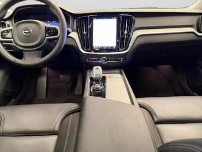 Volvo V60 B4 Plus Dark / Essence (2025) - Photo 3