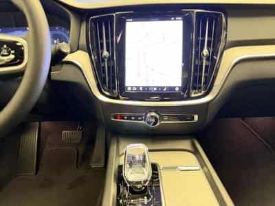 Volvo V60 B4 Plus Dark / Essence (2025) - Photo 11