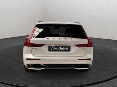Volvo V60 B4 Ultra Dark / Essence (2025) - Photo 4