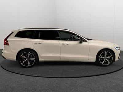 Volvo V60 B4 Ultra Dark / Essence (2025) - Photo 6
