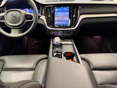 Volvo V60 B4 Ultra Dark / Essence (2025) - Photo 11