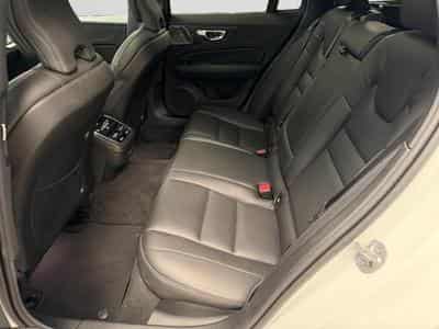 Volvo V60 B4 Ultra Dark / Essence (2025) - Photo 13