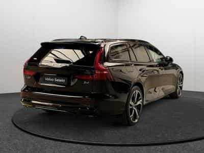 Volvo V60 B4 Ultra Dark / Essence (2025) - Photo 2