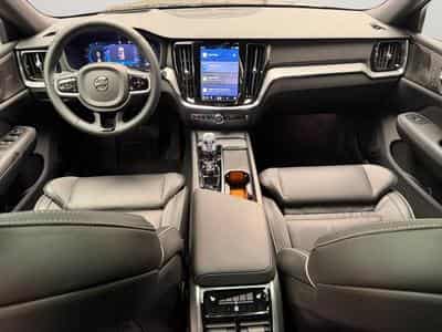 Volvo V60 B4 Ultra Dark / Essence (2025) - Photo 3