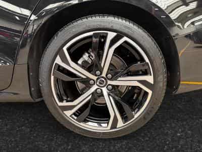 Volvo V60 B4 Ultra Dark / Essence (2025) - Photo 14