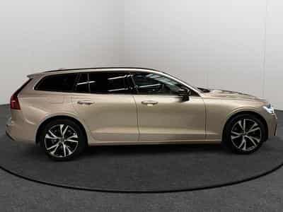 Volvo V60 B4 Plus Dark / Essence 2026 (2025) - Photo 6