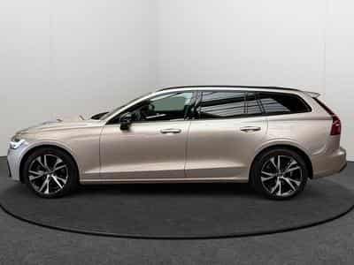Volvo V60 B4 Plus Dark / Essence 2026 (2025) - Photo 2
