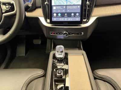 Volvo XC90 Facelift B5 AWD Plus Bright / Essence (2025) - Photo 11