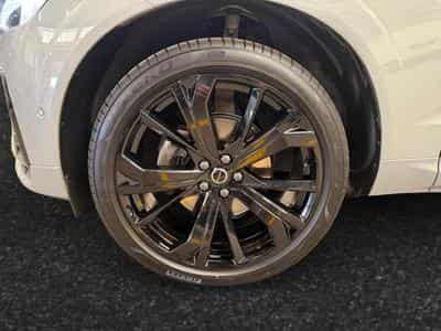 Volvo XC60 Facelift B5 AWD Plus Black Edition / Essence 2026 (2025) - Photo 14