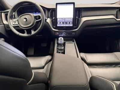 Volvo XC60 Facelift B5 AWD Black Edition Ultra / Essence 2026 (2025) - Photo 10