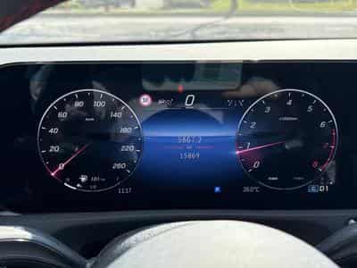 Mercedes A 180 AMG LINE * CAMERA 360 * PANORAMA * 7G-DCT (2024) - Foto 11