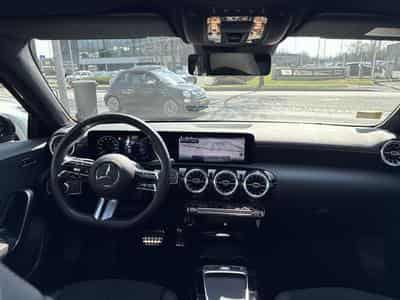 Mercedes A 180 AMG LINE * CAMERA 360 * PANORAMA * 7G-DCT (2024) - Foto 3