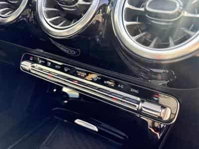 Mercedes A 180 AMG LINE * CAMERA 360 * PANORAMA * 7G-DCT (2024) - Foto 8