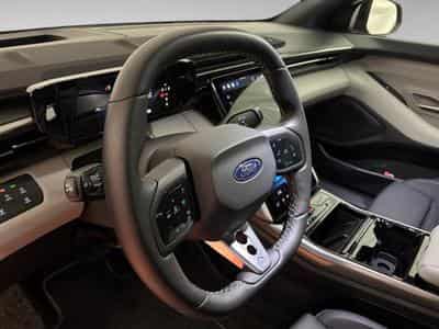 Ford Capri 79kWh Extended Range AWD (2024) - Foto 11