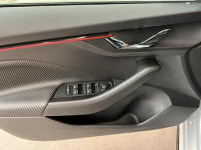 Skoda Kamiq Monte-Carlo+DSG+Pano+LED (2025) - Foto 14
