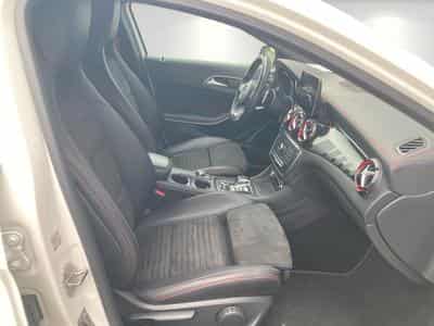 Mercedes GLA 45 AMG 4Matic Night Paket Pano (2018) - Foto 15