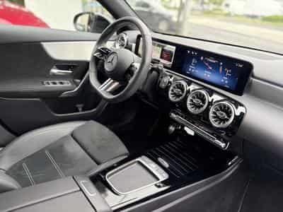 Mercedes A 200 163CV AMG LINE * GARANTIE CONSTRUCTEUR * (2025) - Foto 6