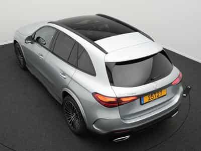 Mercedes GLC 220 d 4MATIC AMG-Line (2025) - Foto 13