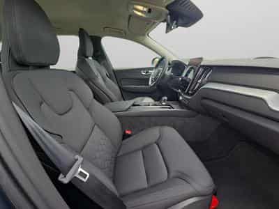 Volvo XC60 B5 Core / Essence (2025) - Foto 14