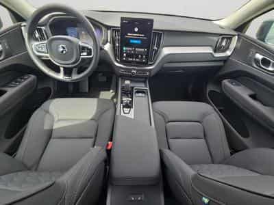 Volvo XC60 B5 Core / Essence (2025) - Foto 3
