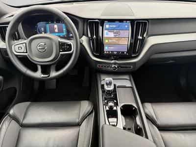 Volvo XC60 B5 Black Edition Plus / Essence (2025) - Foto 3