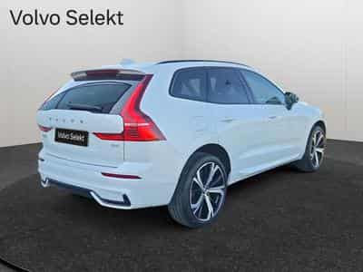 Volvo XC60 B4 Plus Dark / Essence (2024) - Foto 2