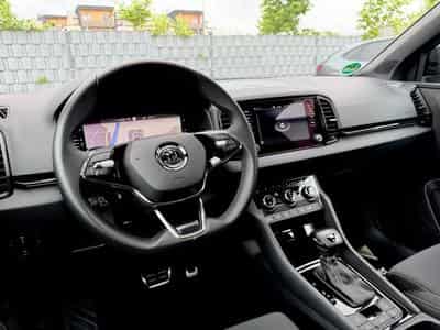 Skoda Karoq Karoq Sportline 2.0 TSI DSG 4x4/PANO/LED/ACC/AHK (2022) - Foto 10