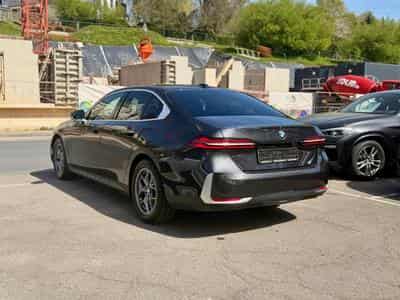 BMW 520 iA Limousine Head-Up/360°/H&K (2025) - Foto 4