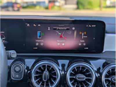 Mercedes CLA 200 Shooting Brake AMG LINE * CAMERA 360 * PANORAMA * 7G-DCT (2025) - Foto 13