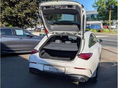 Mercedes CLA 200 Shooting Brake AMG LINE * CAMERA 360 * PANORAMA * 7G-DCT (2025) - Foto 15