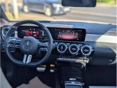 Mercedes CLA 200 Shooting Brake AMG LINE * CAMERA 360 * PANORAMA * 7G-DCT (2025) - Foto 6
