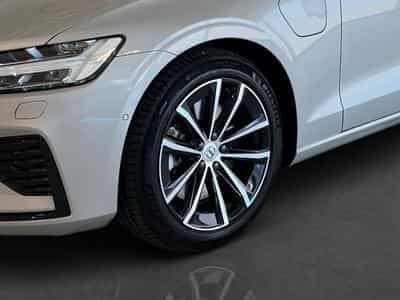 Volvo V60 Plus Dark (2025) - Photo 6