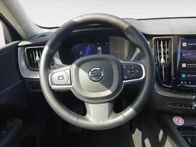 Volvo XC60 B5 Core / Essence (2025) - Foto 12