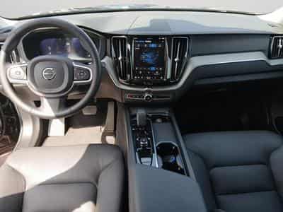 Volvo XC60 B5 Core / Essence (2025) - Foto 10
