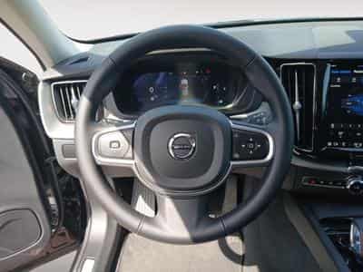 Volvo XC60 B5 Core / Essence (2025) - Foto 12