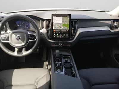 Volvo XC60 B5 Core FACELIFT / Essence (2025) - Foto 3