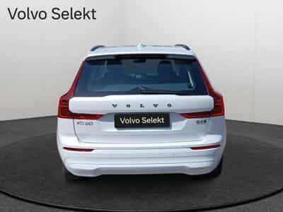 Volvo XC60 B5 Core FACELIFT / Essence (2025) - Foto 6