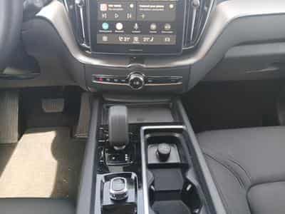 Volvo XC60 B5 Core FACELIFT / Essence (2025) - Foto 11
