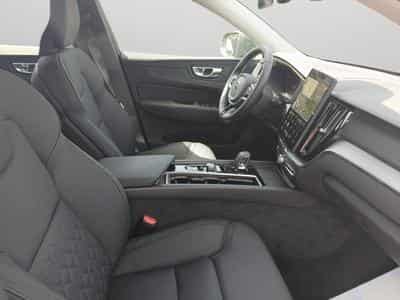 Volvo XC60 B5 Core FACELIFT / Essence (2025) - Foto 15