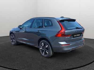 Volvo XC60 B5 Core FACELIFT / Essence (2025) - Foto 3