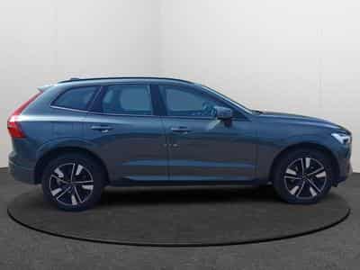 Volvo XC60 B5 Core FACELIFT / Essence (2025) - Foto 6
