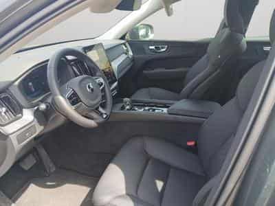 Volvo XC60 B5 Core FACELIFT / Essence (2025) - Foto 9