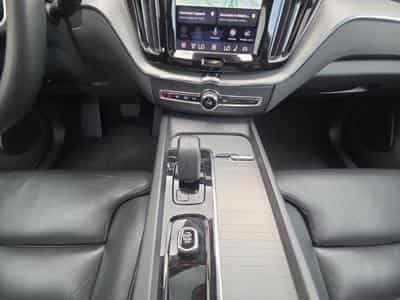 Volvo XC60 B4 Plus Dark / Essence (2024) - Foto 11