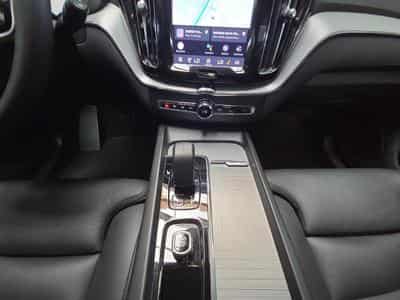 Volvo XC60 B4 Plus Dark / Essence (2023) - Foto 8
