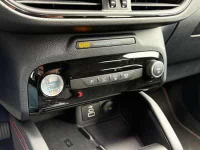 Ford Kuga Kuga 2.5 Duratec FHEV ST-LINE (2025) - Foto 15